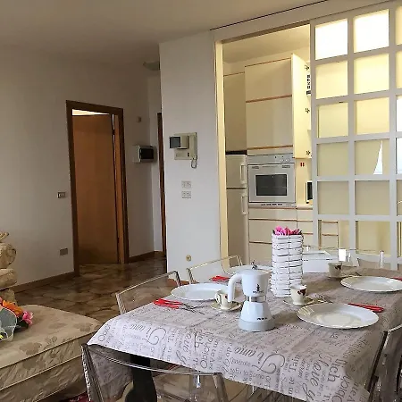 Happy Holidays Garda Apartment